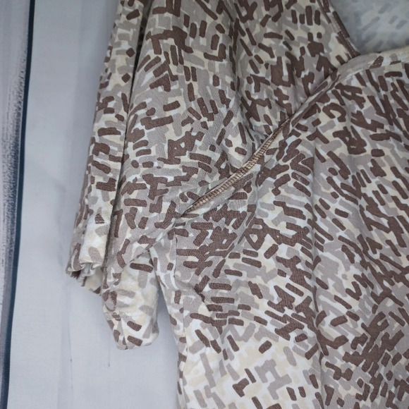 St.John Asymmetrical Short Sleeve Shirt - Picture 3 of 9